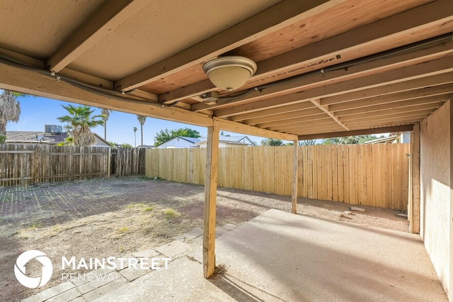 Building Photo - 4302 N 73rd Ave