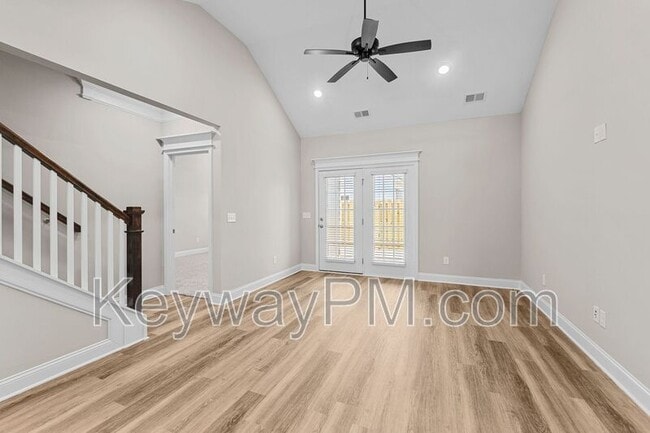 Building Photo - 2051 Denmark Ave SE