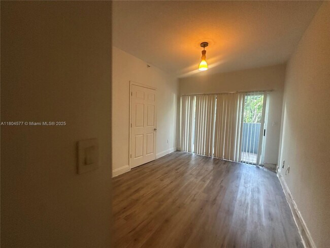 Building Photo - 2734 Bird Ave
