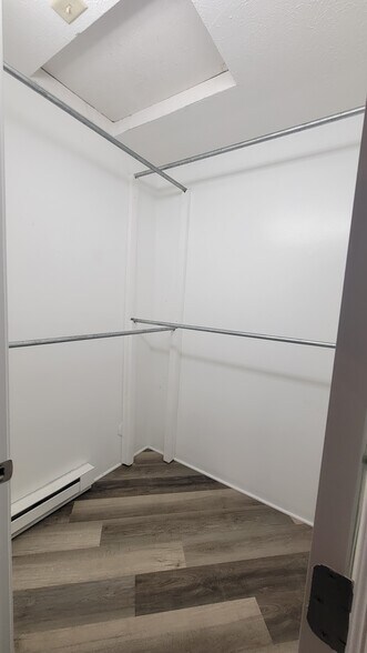 Building Photo - 615 Hilltop Ter