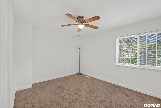 Building Photo - 405 Fairburn Rd SW