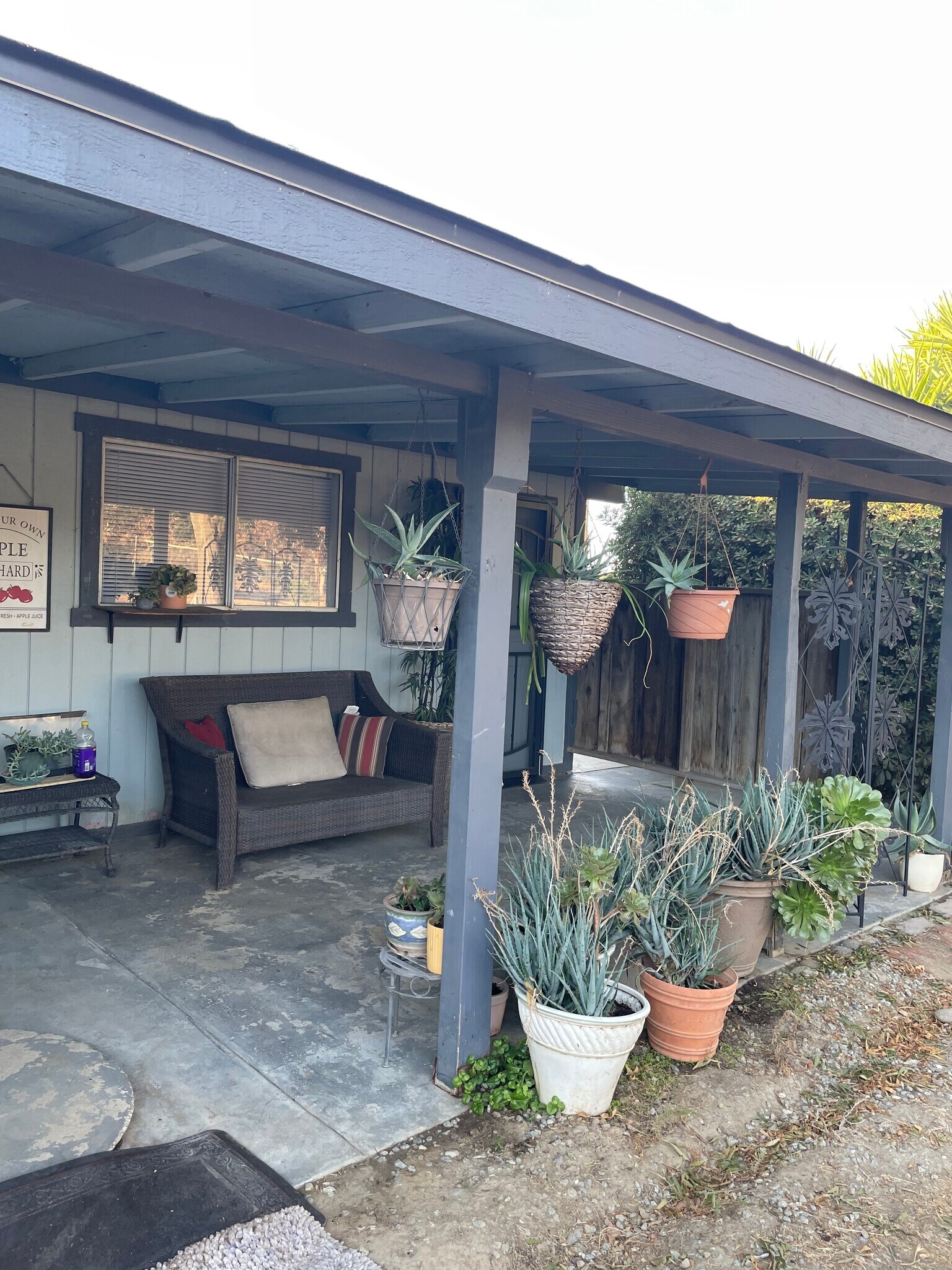 Nice and quiet and peaceful place ! - 12066 Idaho Ave