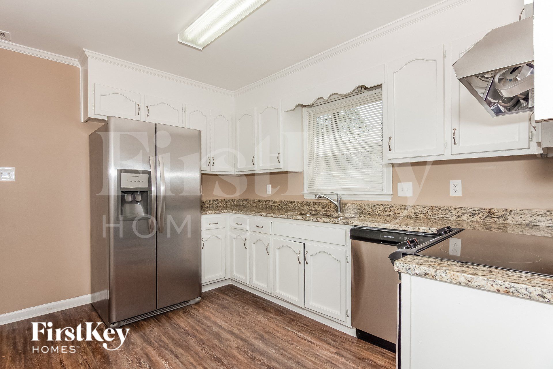 Building Photo - 1423 Rivermont Dr