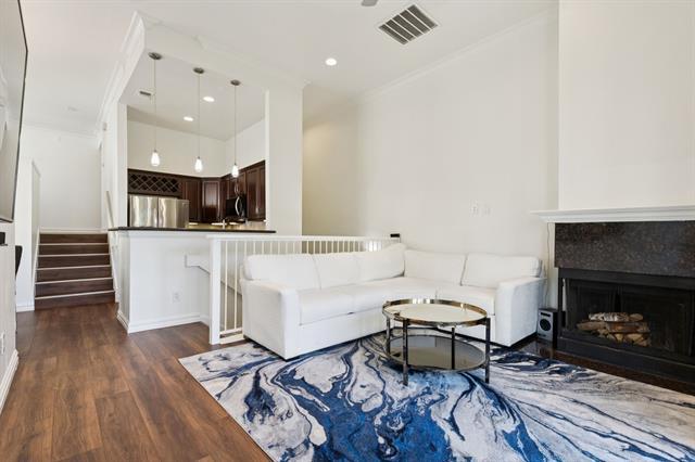 Building Photo - 2201 Wolf St