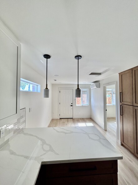 Building Photo - 8681 Fallbrook Way