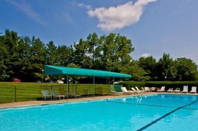 Building Photo - 3200 Park Ave