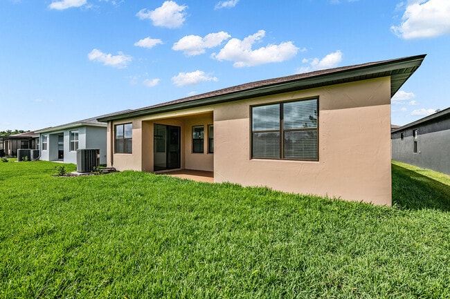 Building Photo - 11817 Moonsail Dr