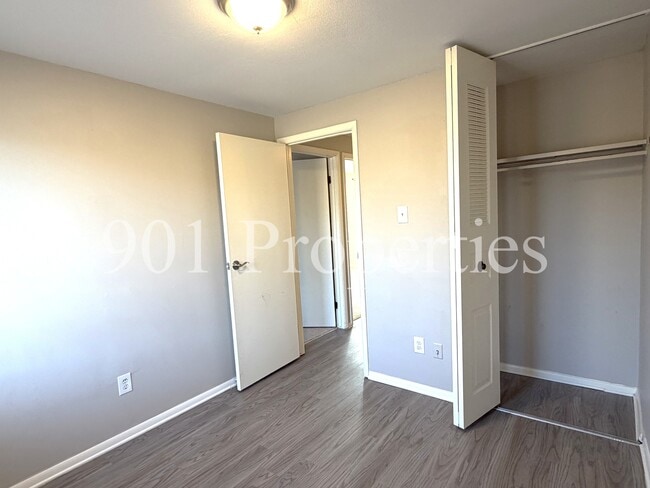 Building Photo - 6835 Autumnhill Ln