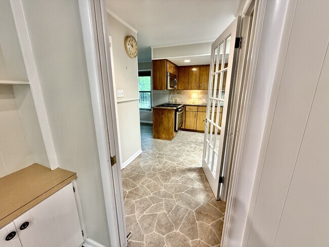 Building Photo - 102 Blueridge Pl