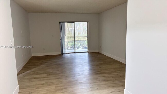 Building Photo - 1243 SW 46th Ave