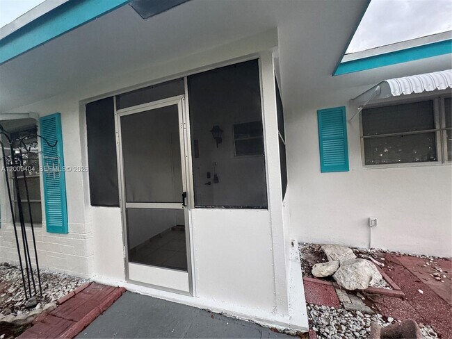 Building Photo - 1140 NW 85th Ave