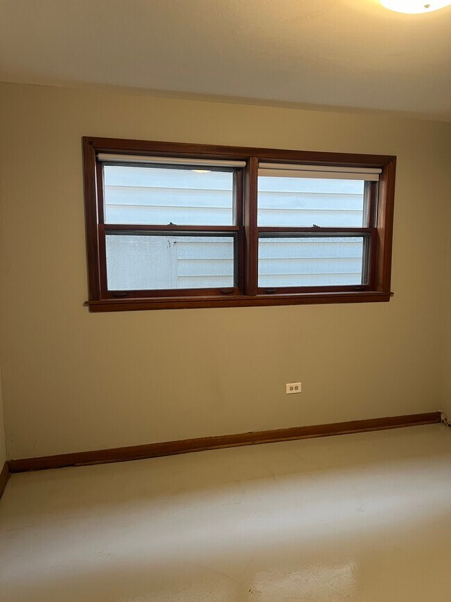 Building Photo - 2631 N 74th Ave