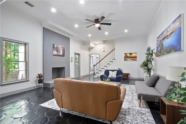 Building Photo - 4415 Northside Chase NW