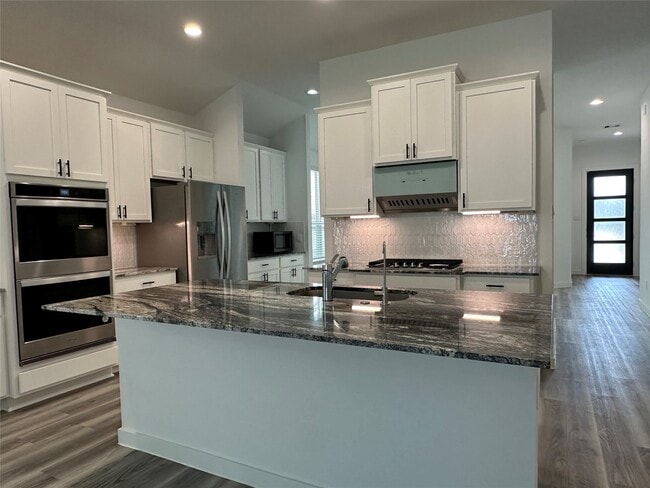 Building Photo - 2314 Cool Grns St