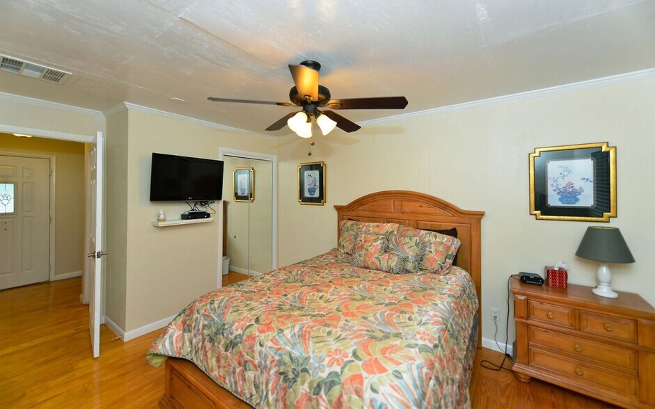 Building Photo - 8260 Ibis St