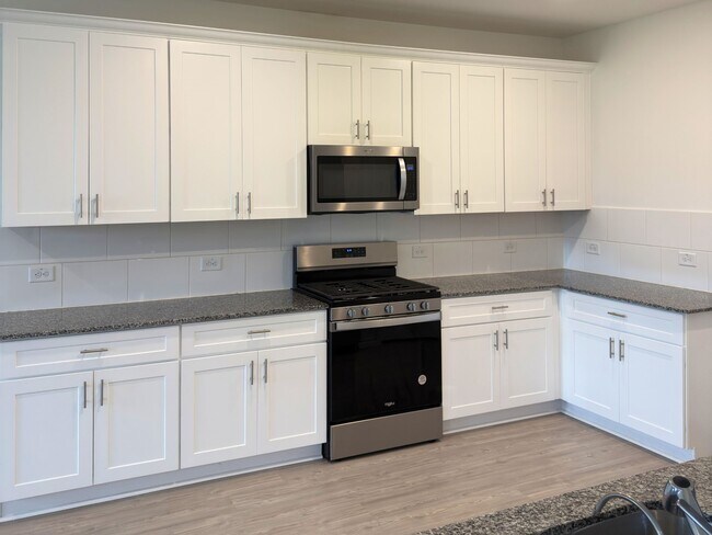 Building Photo - 15138 Canyon Rapids Rd