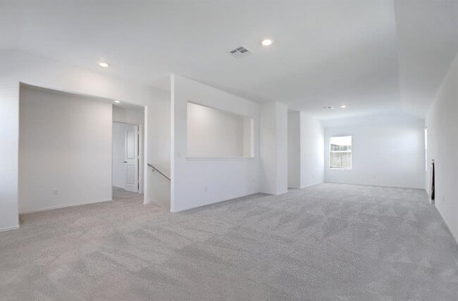 Building Photo - 323 Mineral Springs Dr