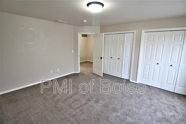 Building Photo - 625 W Idaho Ave