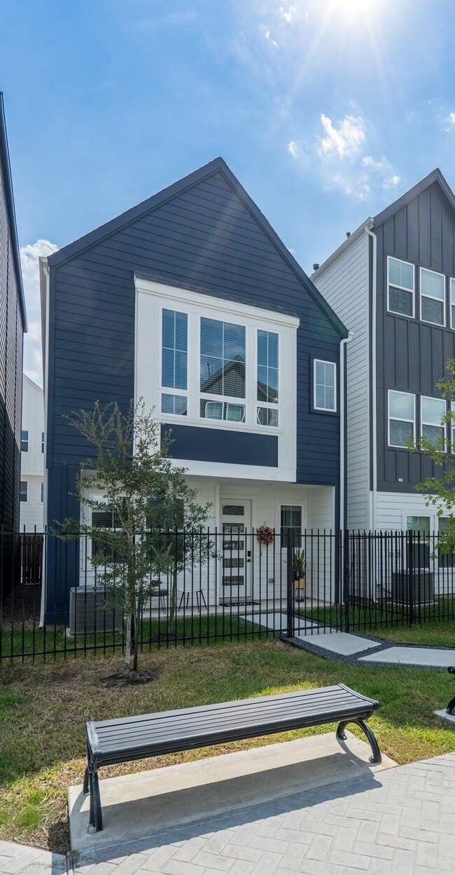 Building Photo - 8324 Springwood Cyn Ln