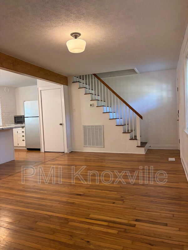Building Photo - 2522 Vincinda Cir