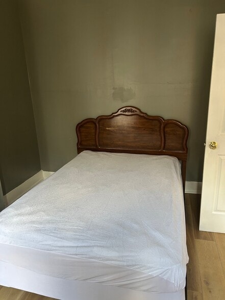 Building Photo - 1315 S Hicks St