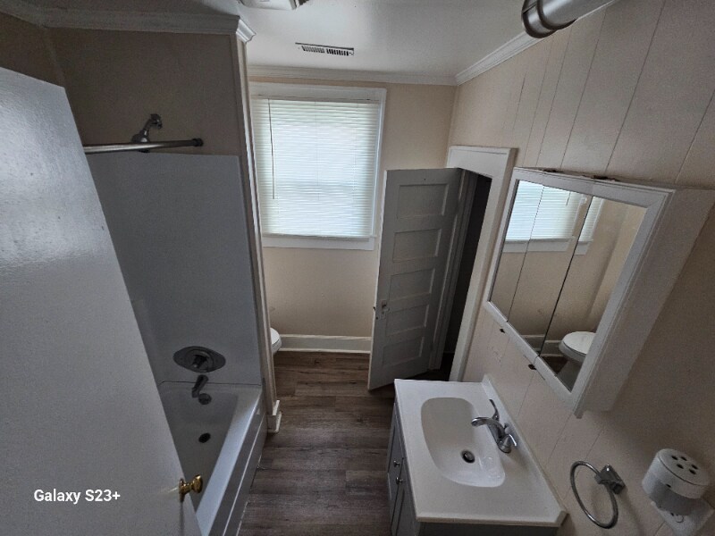 Building Photo - 1933 Nance St