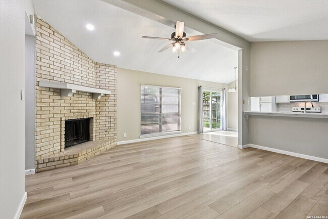 Building Photo - 11815 Broadwood St