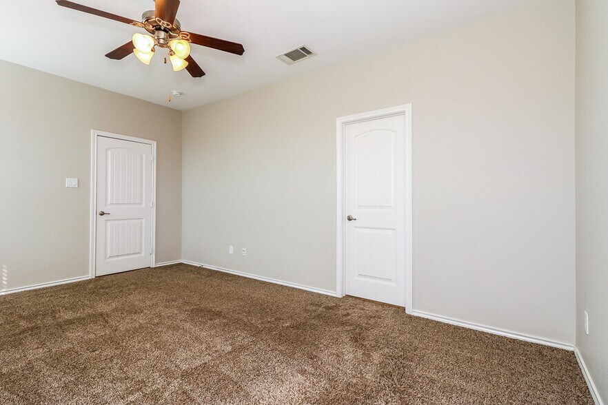Building Photo - 5020 Cassidy Ln