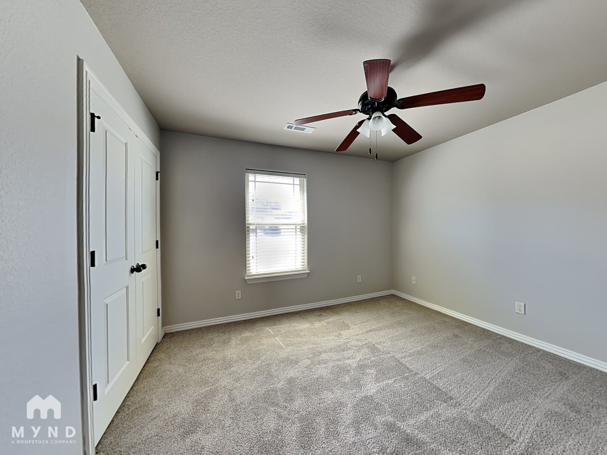 Building Photo - 1410 Abbey Ln