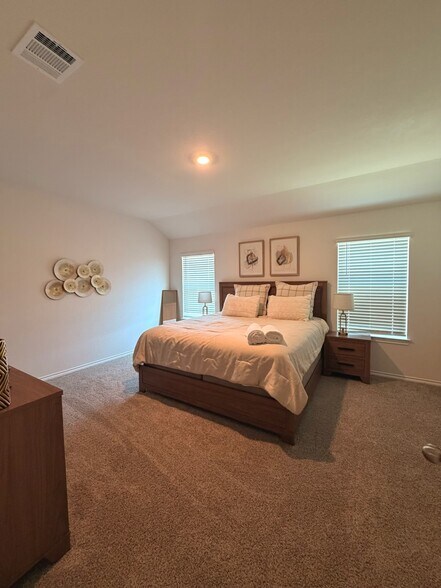 Building Photo - 1320 Stuarts Forest Dr