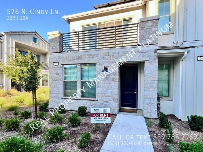 Primary Photo - 576 N Cindy Ln