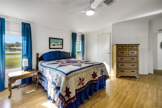 Building Photo - 5229 Hartford Ln