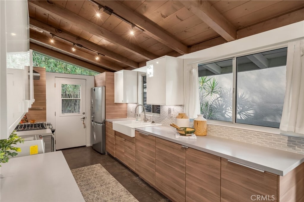 Building Photo - 2518 Pearson Ave