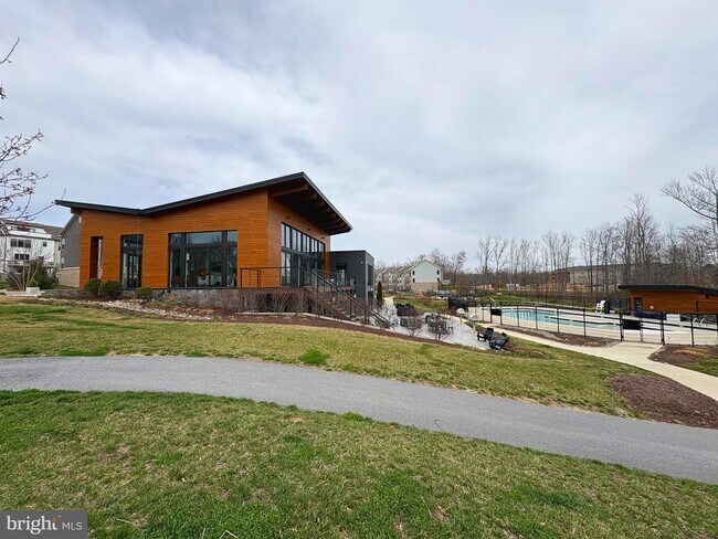 Building Photo - 3289 Watershed Blvd