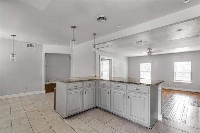 Building Photo - 614 Blueberry Ln