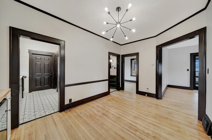 Building Photo - 216 N 25th St
