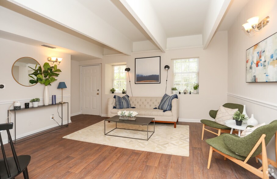 Dwell at the View 1620 Hollywood Rd NW Atlanta GA 30318 Apartment