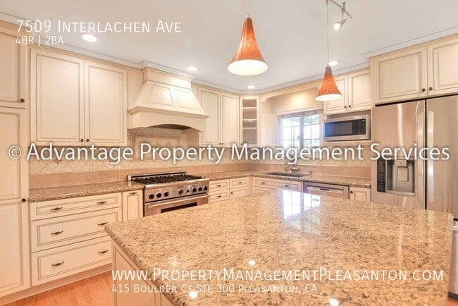 Building Photo - 7509 Interlachen Ave