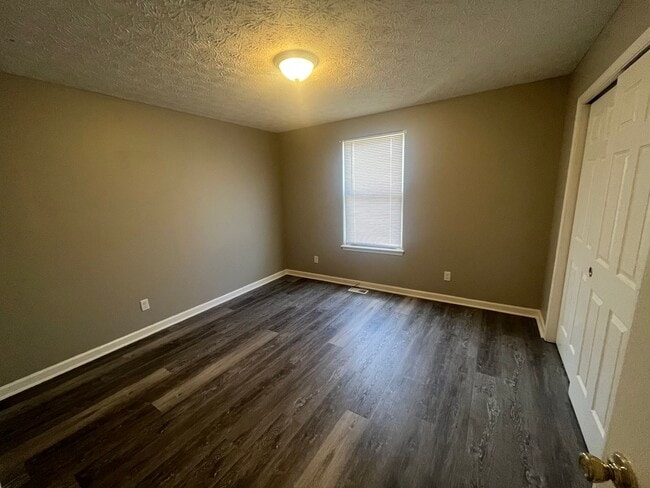 Building Photo - South Lafayette Modern and Spacious 4 Bed/...