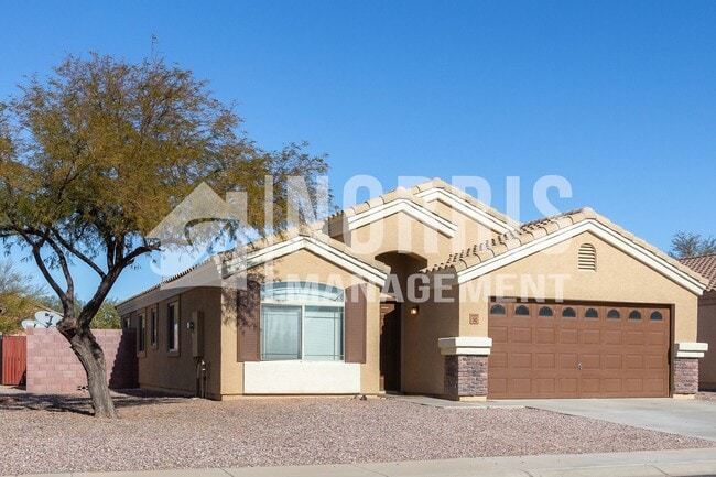 Building Photo - Great Home Located minutes from Freeway