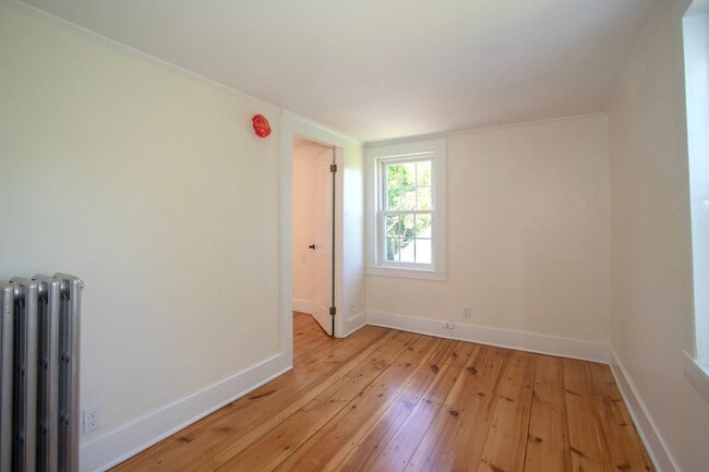 Building Photo - Amazing, Rarely Available Farmhouse with Carriage House and Garage