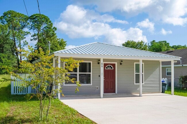 Building Photo - 874 Ervin St