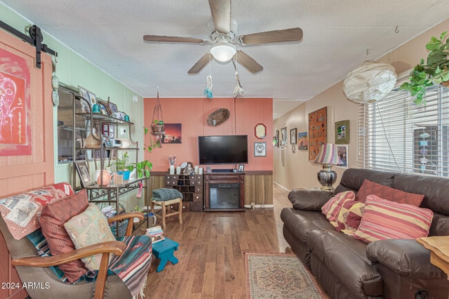 Building Photo - 2650 W Union Hills Dr