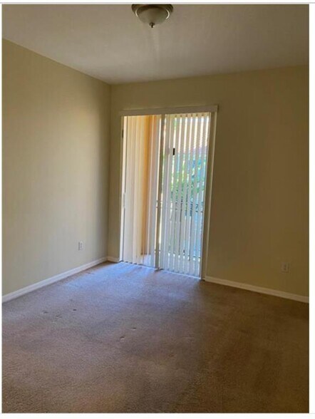 Building Photo - 6784 SW 39th Ct