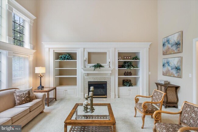 Building Photo - 1710 Stone Ivy Pl