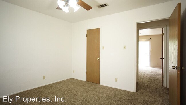 Building Photo - 2 br, 1.5 bath House - 1505-B Cinnamon Path