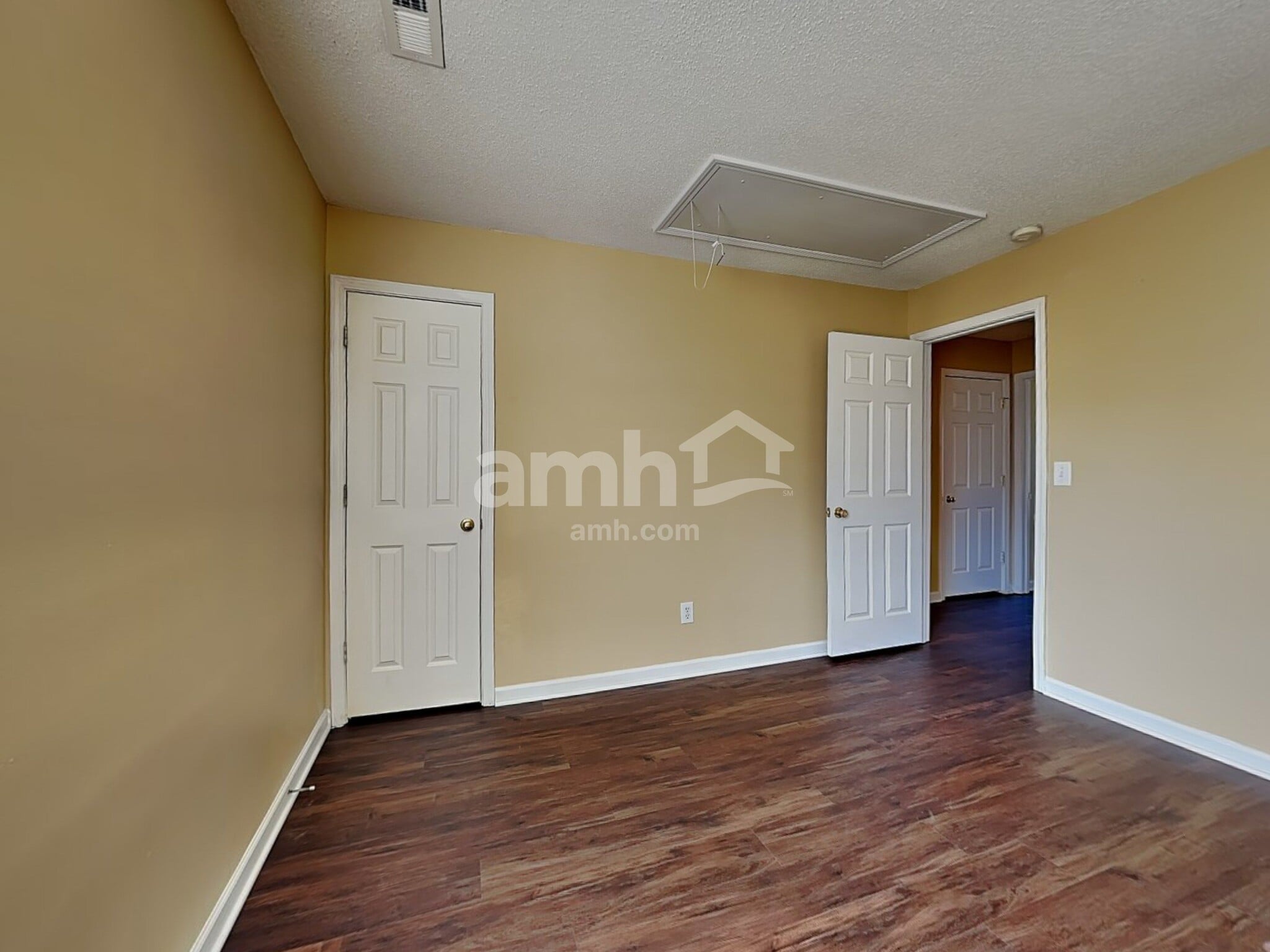 Building Photo - 430 Rockbridge Dr