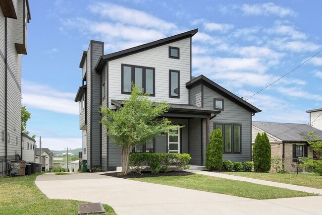 Building Photo - East Nashville Rental with Downtown Views!