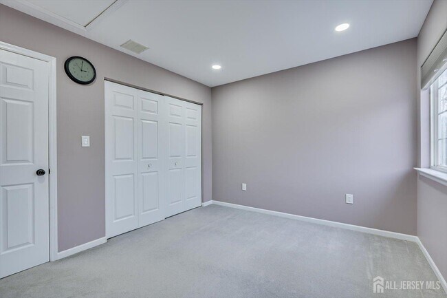 Building Photo - 51 Cherrywood Dr