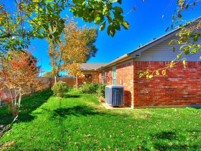 Building Photo - Charming 3 Bed, 2 Bath Home for Rent in Norman!